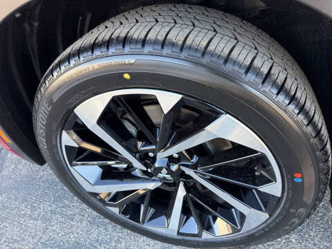 2025 Mitsubishi Outlander PHEV SEL