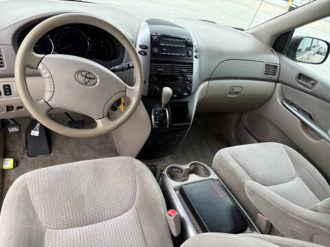 2006 Toyota Sienna LE 7 Passenger