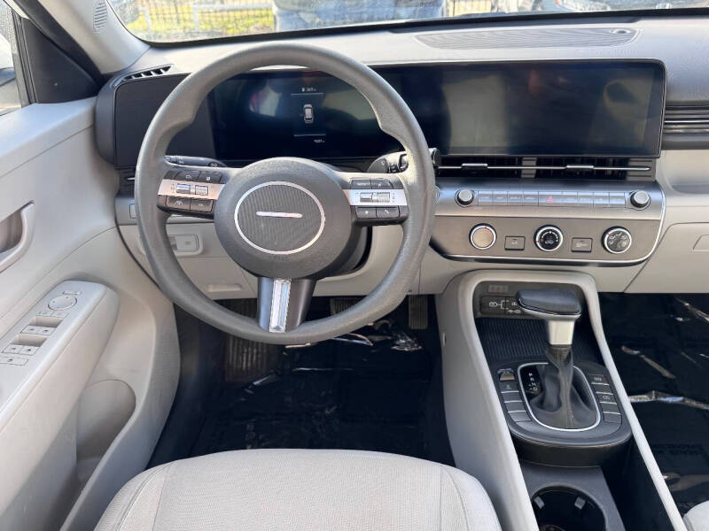 2024 Hyundai Kona SE