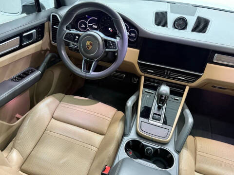 2020 Porsche Cayenne S