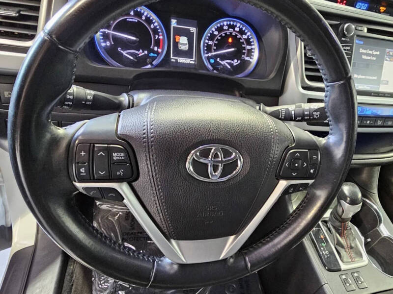 2019 Toyota Highlander SE