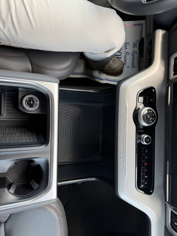 2025 Ford Expedition Active