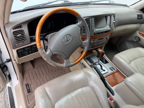 2004 Lexus LX 470