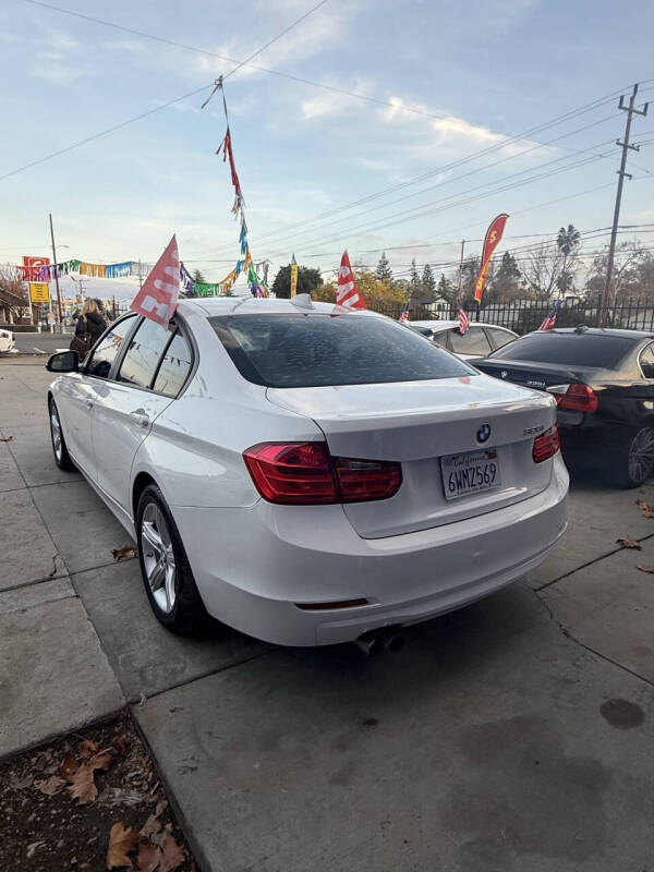 2012 BMW 3 Series 328i