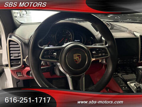 2017 Porsche Cayenne Platinum Edition
