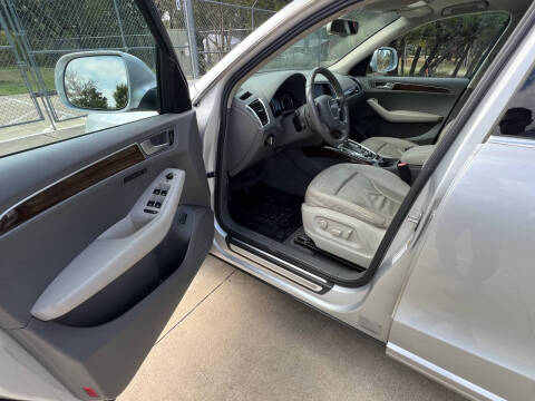 2011 Audi Q5 2.0T quattro Premium Plus