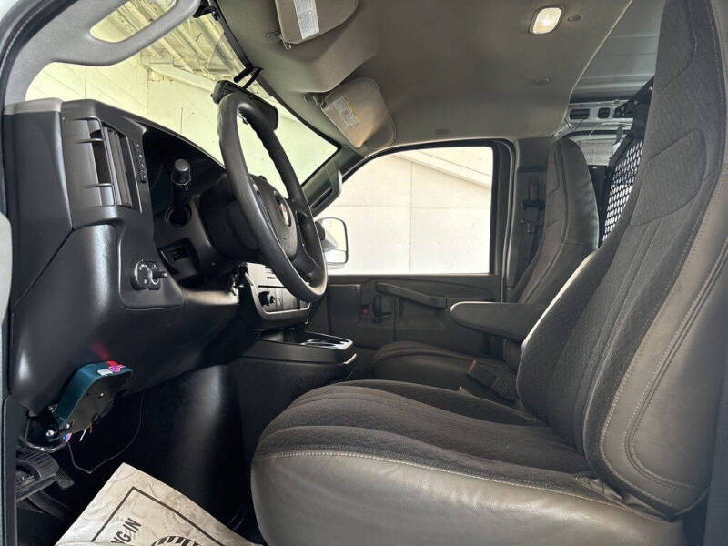 2018 GMC Savana 2500