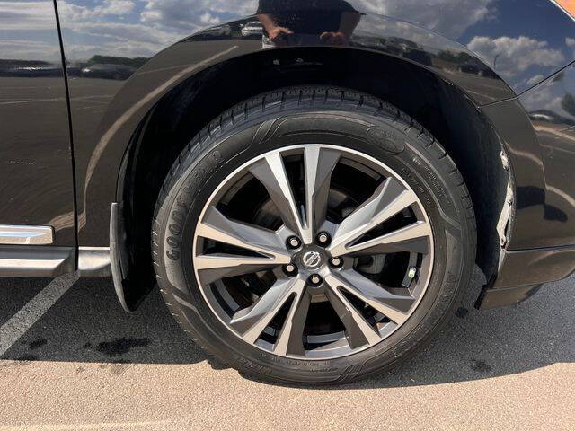 2017 Nissan Pathfinder Platinum