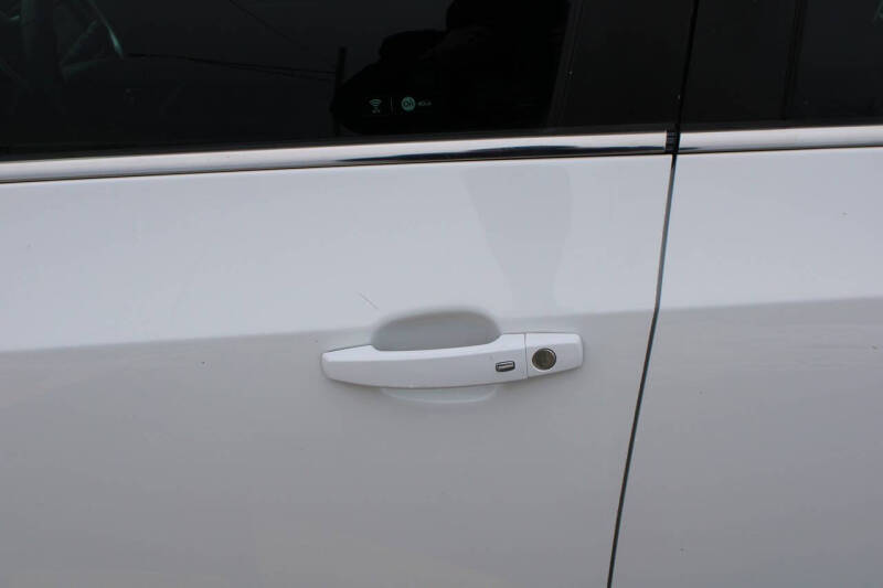 2018 Chevrolet Sonic LT Auto