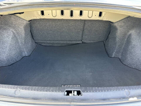 2017 Mitsubishi Lancer ES