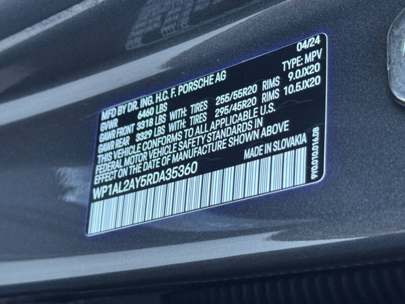 2024 Porsche Cayenne S