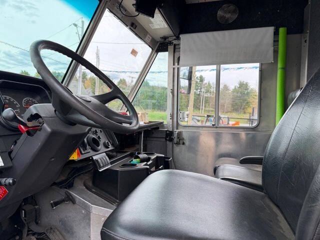 2018 Freightliner MT45 Chassis