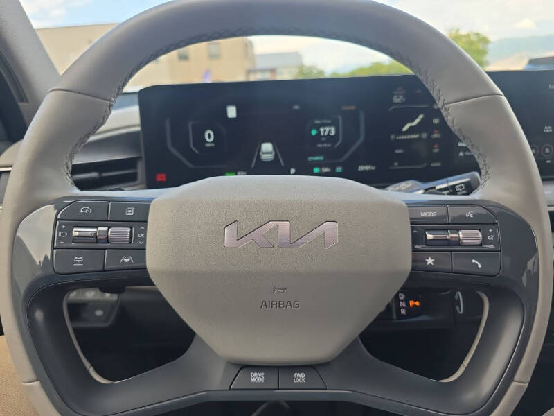 2024 Kia EV9 Wind
