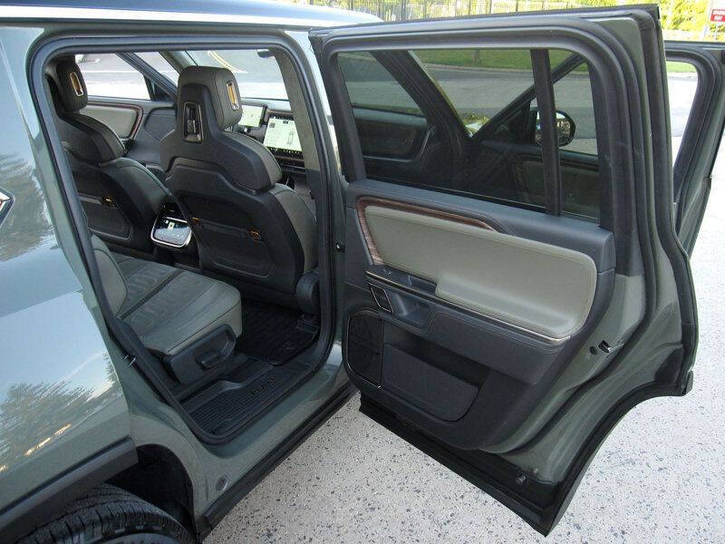 2023 Rivian R1S Launch Edition