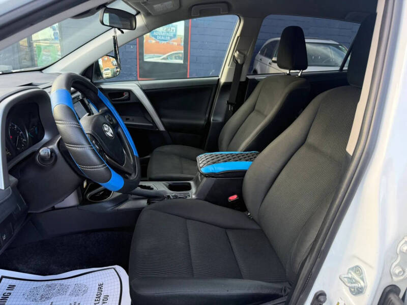 2017 Toyota RAV4 LE