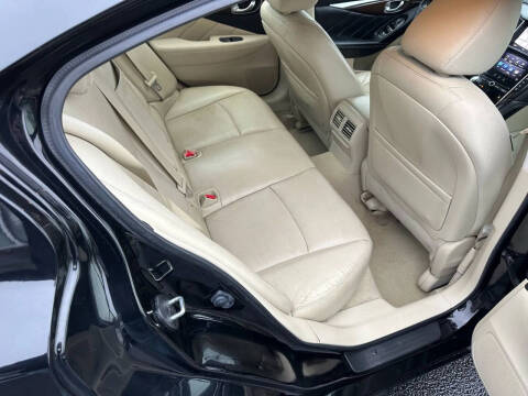 2015 Infiniti Q50 Premium