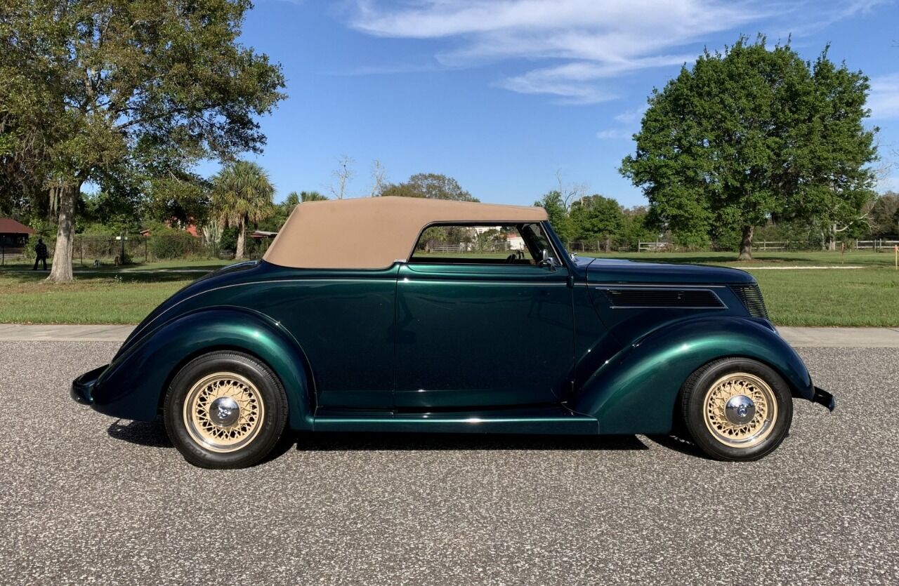1937 Ford Cabriolet 4