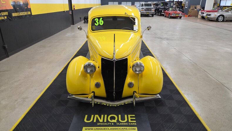 1936 Ford Deluxe