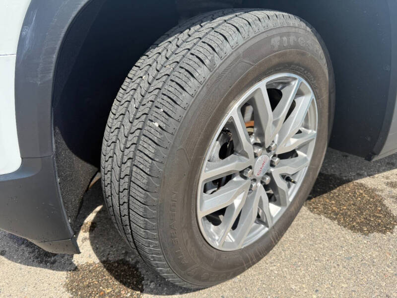 2017 GMC Acadia SLE-2