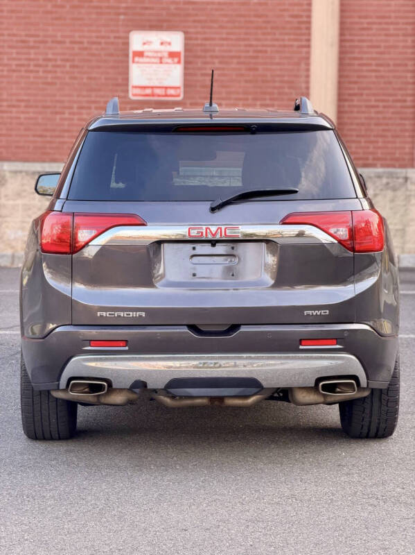 2017 GMC Acadia Denali