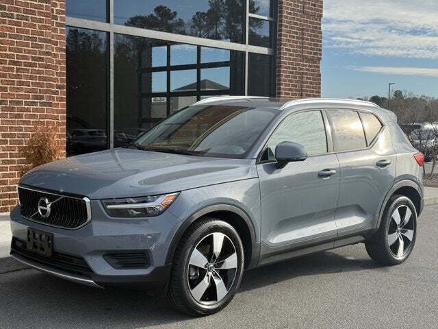 2020 Volvo XC40 T5 Momentum