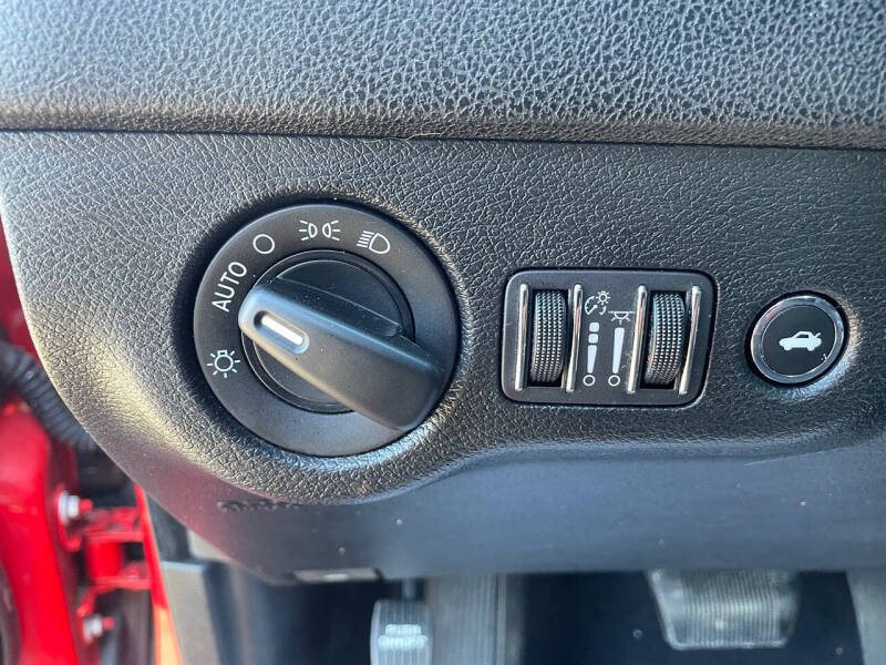 2017 Dodge Charger SE