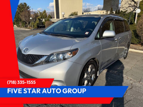 2014 Toyota Sienna SE 8-Passenger