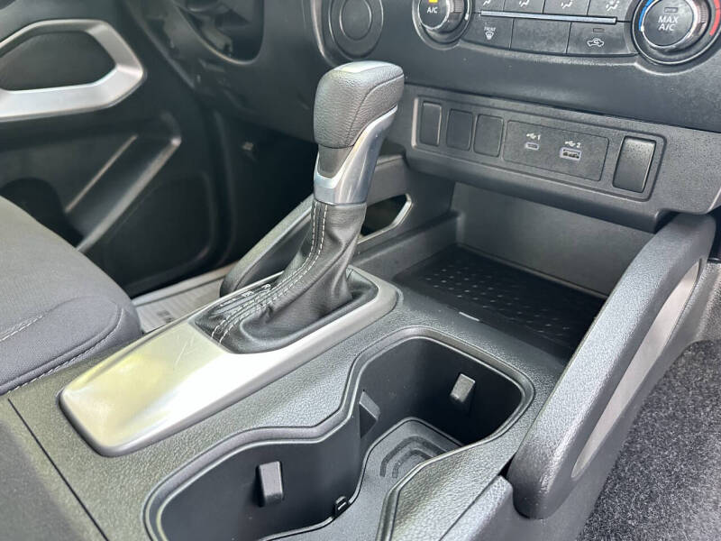 2022 Nissan Frontier SV