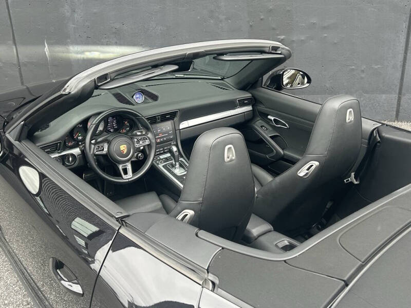 2017 Porsche 911 Carrera 4S