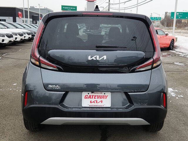 2024 Kia Soul LX