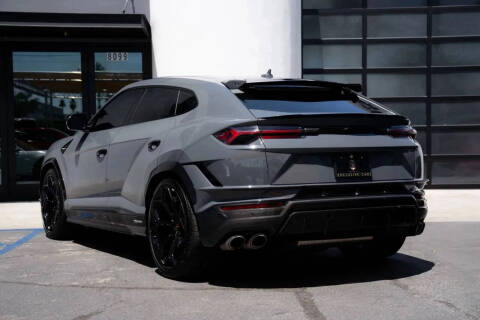 2024 Lamborghini Urus Performante
