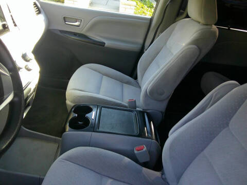 2015 Toyota Sienna