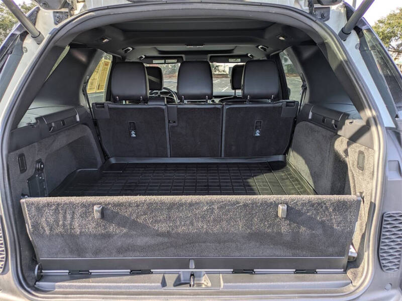 2020 Land Rover Discovery SE