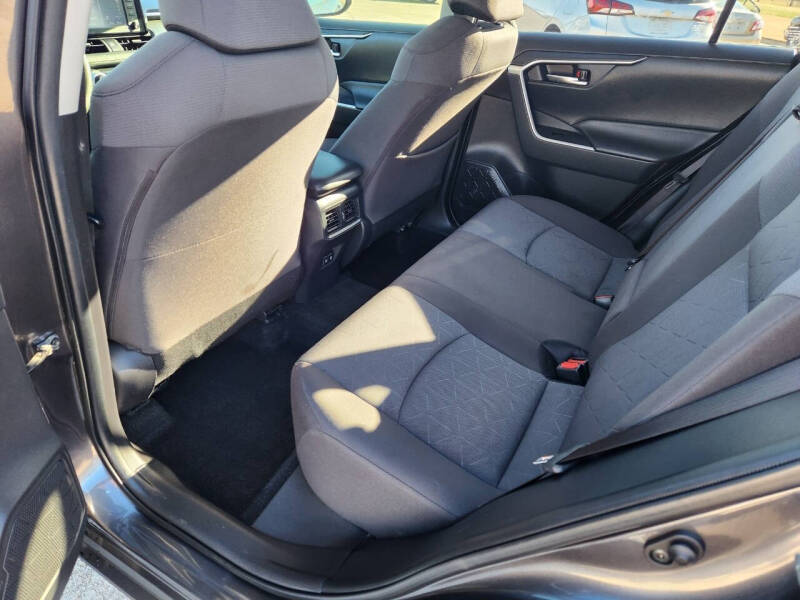 2020 Toyota RAV4 XLE