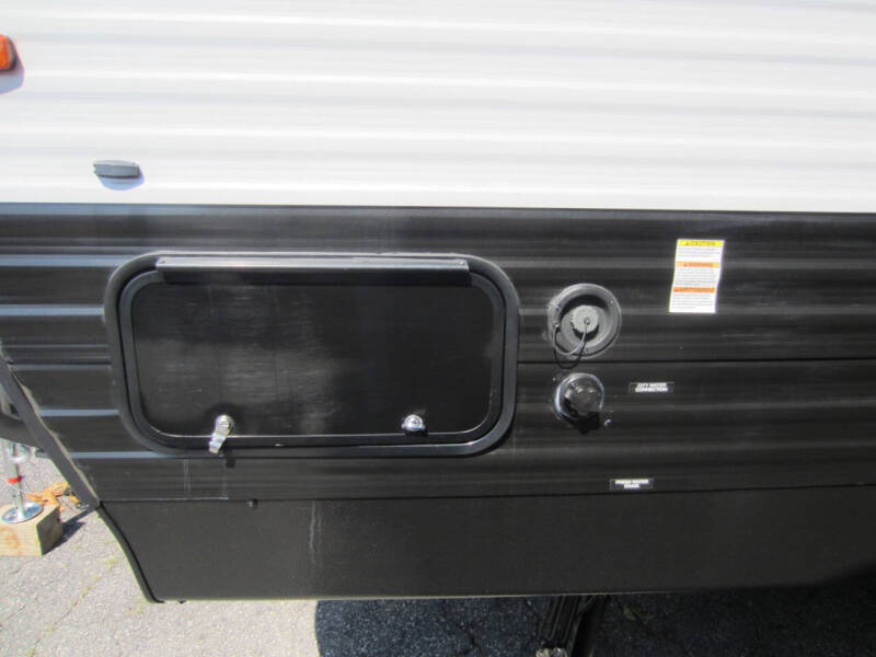 2022 Coachmen by Forest River Clipper Ultra Lite 272RLS