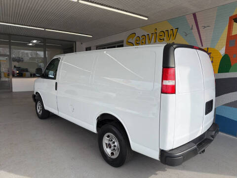 2023 GMC Savana 2500