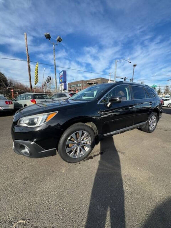 2017 Subaru Outback Touring's photo