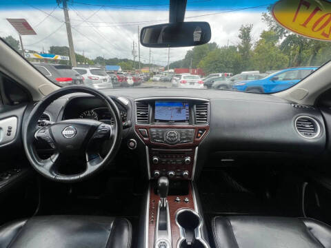 2017 Nissan Pathfinder Platinum