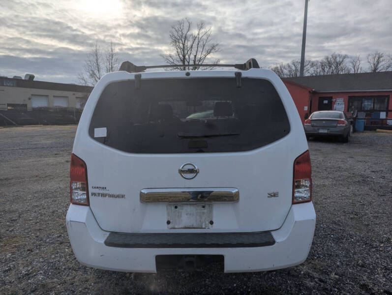 2006 Nissan Pathfinder SE