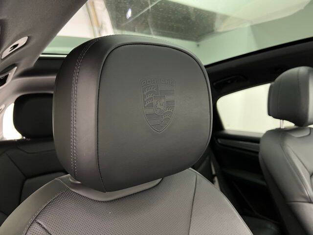 2022 Porsche Cayenne Coupe Platinum Edition