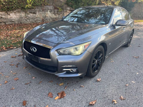 2014 Infiniti Q50 for sale at Bogie's Motors in Saint Louis MO