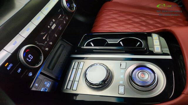 2023 Genesis G80