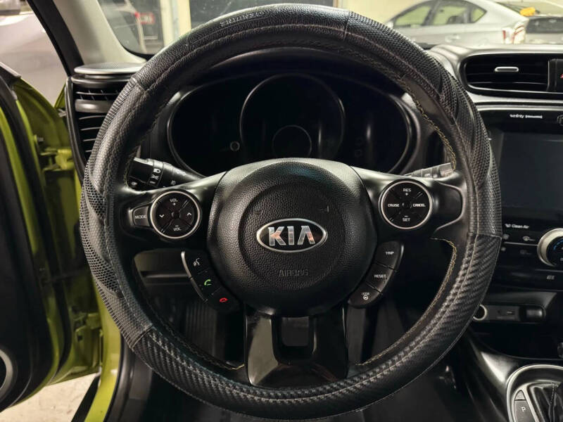 2016 Kia Soul +