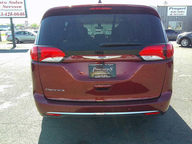 2017 Chrysler Pacifica Touring-L Plus