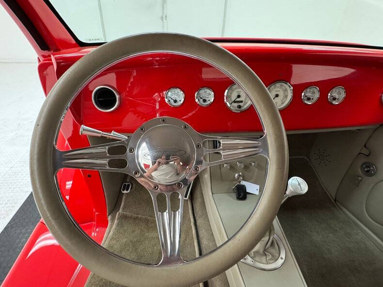 1939 Ford Deluxe