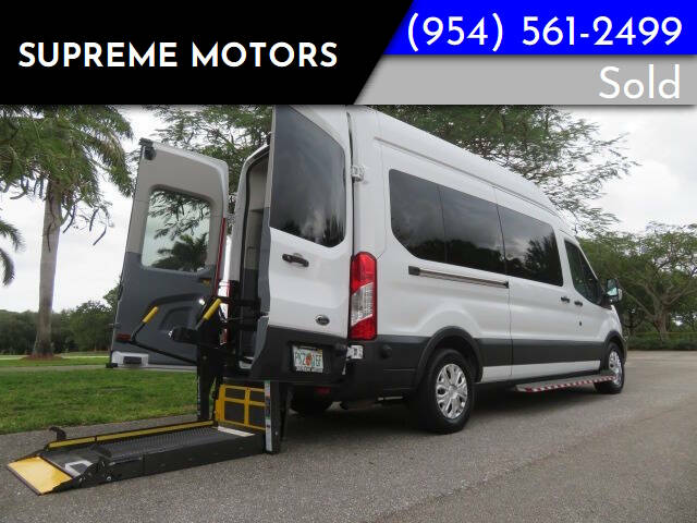 2018 Ford Transit Wagon XL's photo