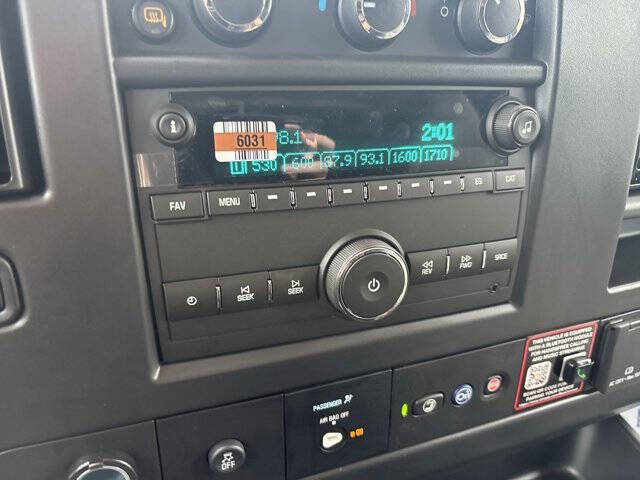 2025 Chevrolet Express 2500