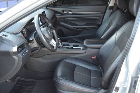 2022 Nissan Altima 2.5 SR