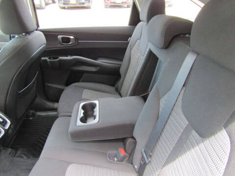 2025 Kia Sorento LX