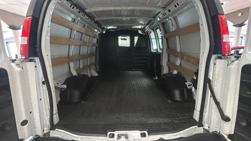 2020 GMC Savana 2500